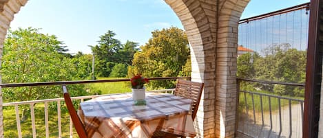 Standard Apartment, 1 Bedroom (1633/16827) | Balcony view