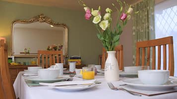 Free daily cooked-to-order breakfast