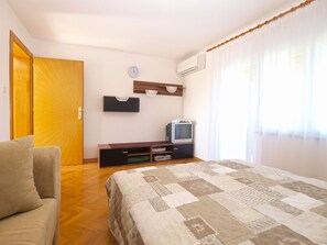 Standard Apartment, 2 Bedrooms (1638/16850) | 2 bedrooms, iron/ironing board, free WiFi, bed sheets - Apartment 1638 (Medulin)