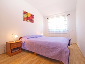 1 bedroom, iron/ironing board, free WiFi, bed sheets
