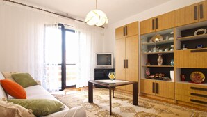 Apartemen Standar, 2 kamar tidur (1644/16953) | Ruang keluarga | TV