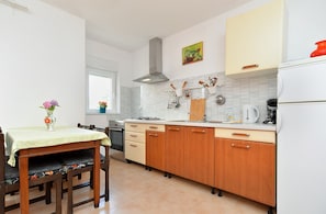 Appartamento Standard, 1 camera da letto (1648/17054) | Cucina privata | Frigorifero, forno, piano cottura, pentole/stoviglie/utensili