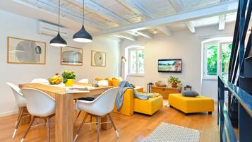 Standard House, 2 Bedrooms (0438) | Living room | TV