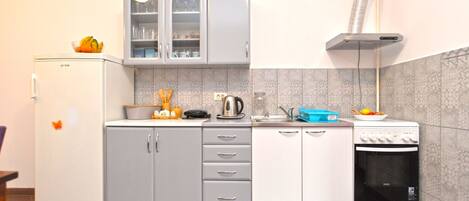 Leilighet – standard, 1 soverom (0448) | Eget tekjøkken | Kjøleskap, ovn, kokeplater og vannkoker