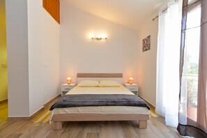 Estudio estándar, 1 habitación (0449) | 1 dormitorio, tabla de planchar con plancha, wifi gratis y ropa de cama