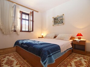Standard Apartment, 2 Bedrooms (0451) | 2 bedrooms, free WiFi, bed sheets - Apartment 1681 (Medulin)