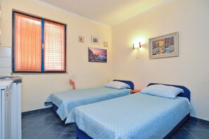 مكواة/لوح كي وأسرّة أطفال/رضّع (مجانًا) وواي فاي مجانًا وملاءات أسرّة