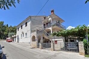 Front of property - Apartment 1684 (Pula)