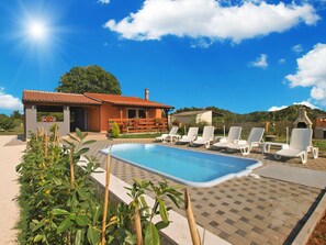 Outdoor pool - House 1698 (Pula)