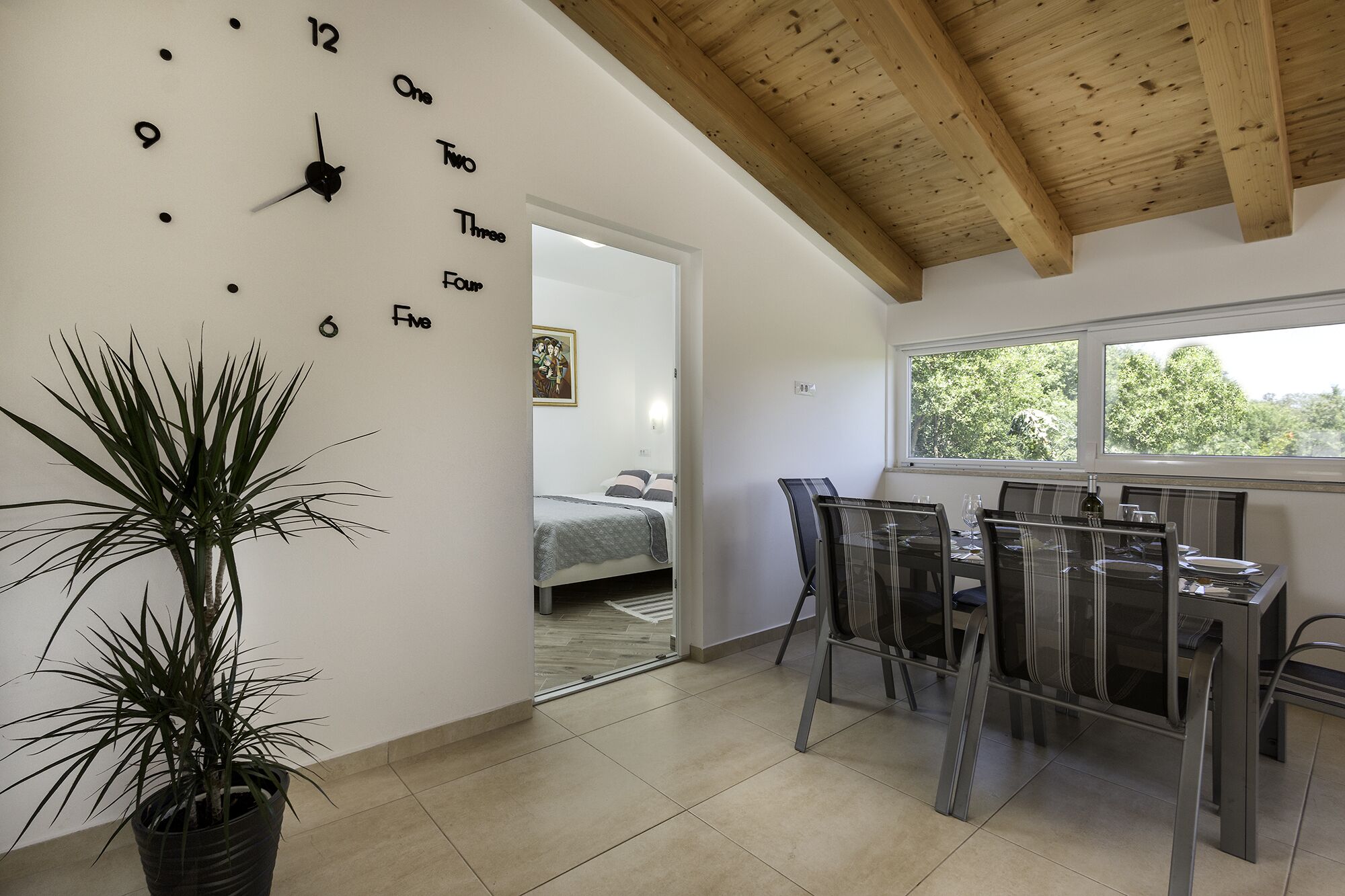 Casa Standard, 2 camere da letto (0458) | Area soggiorno | TV