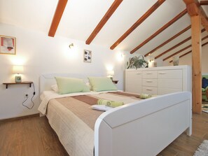 Standard House, 2 Bedrooms (0460) | 2 bedrooms, iron/ironing board, free WiFi, bed sheets - House 1708 (Barban)