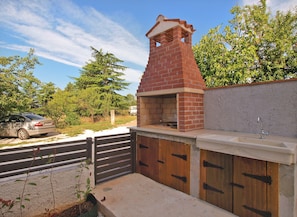 BBQ/picnic area - House 1708 (Barban)