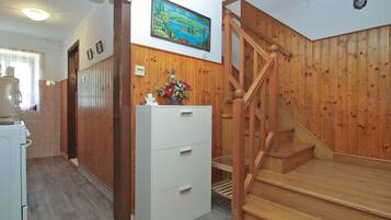 Standard House, 1 Bedroom (0463) | Living area | TV