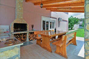 BBQ/picnic area - House 1719 (Fazana)
