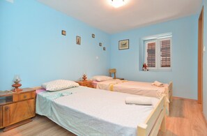 Maison Standard, 2 chambres (0467) | 2 chambres, fer et planche à repasser, Wi-Fi gratuit, draps fournis