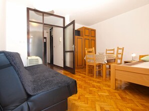 Standard Studio, 1 Bedroom (0468) | Living area - Apartment 1738 (Pula)