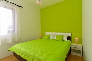 Standard House, 3 Bedrooms (0470) | 3 bedrooms, free WiFi, bed sheets - House 1753 (Fazana)