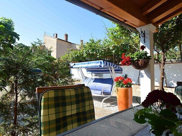 Standard Apartment, 2 Bedrooms (1770/20343) | Terrace/patio