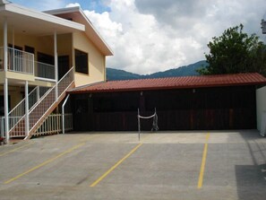 Free self-parking - Hotel Valle Verde (Santa Maria)