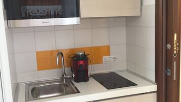 Doppelzimmer, 1 Doppelbett und Schlafsofa, Gartenblick | Eigene Küche