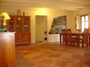 Dining - Large house quiet comfort air conditioning wifi garden between sea and mountains 12mn beach (Calenzana)