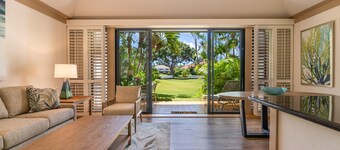 Rare find w/ 2 AC, 2 min walk to beach, Remodeled #151, ground floor! 