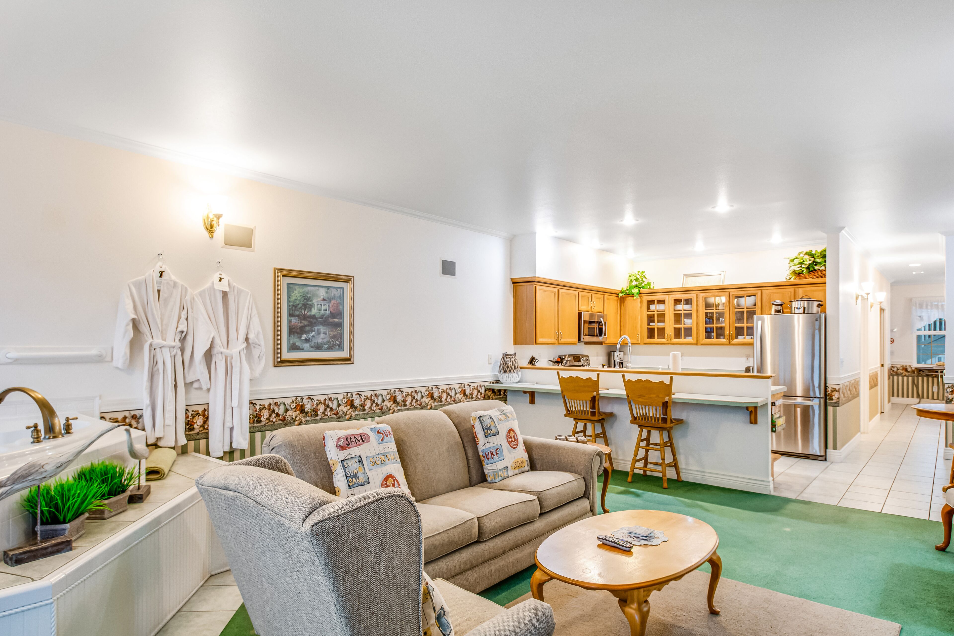 Tv, pejs, dvd-afspiller, bøger