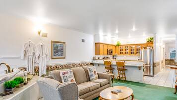 TV, fireplace, DVD player, books