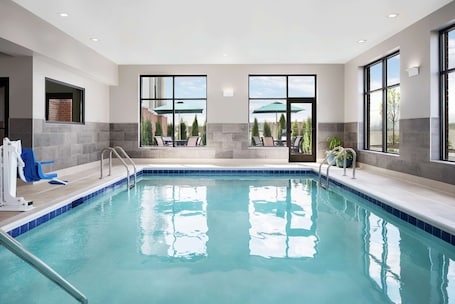 Indoor pool, open 8:00 AM to 10:00 PM, pool loungers. Hampton Inn & Suites Bridgeview Chicago