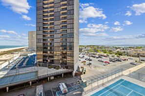 Exterior - XPLORIE ACTIVITIES & LINENS INCLUDED*! CAPRI 2BR/2BA condo with ocean and bay views! (Ocean City)