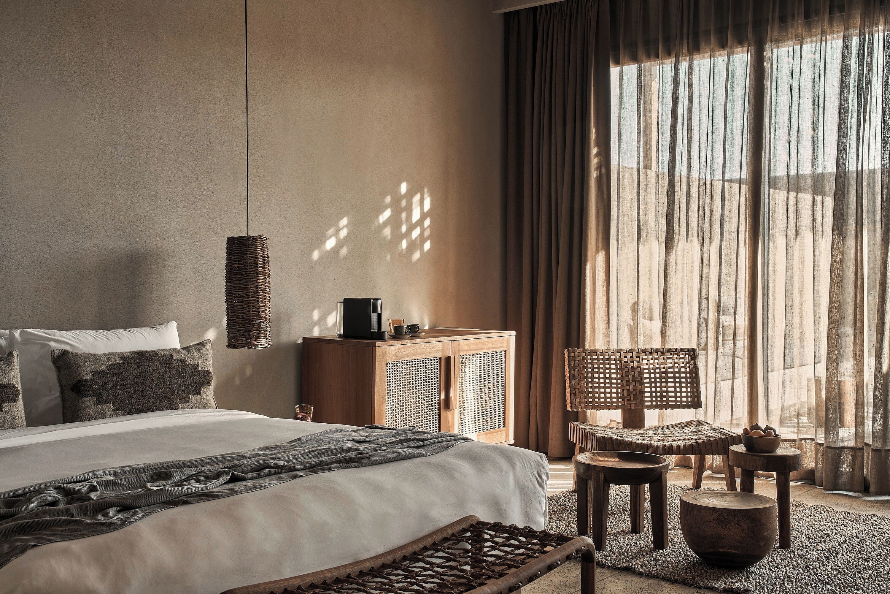 Junior Suite King | Minibar, in-room safe, free WiFi, bed sheets