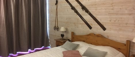 3 bedrooms, iron/ironing board, WiFi