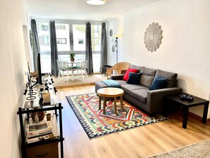 TV - Guia Acacias Apartment (Cascais)