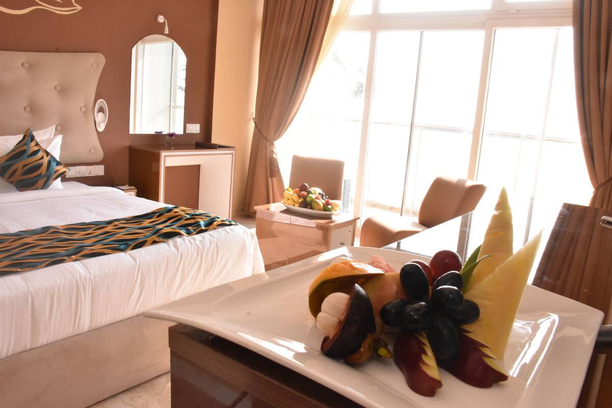 Quarto casal luxo, vista para a praia | Frigobar, camas extras/dobráveis (sobretaxa)