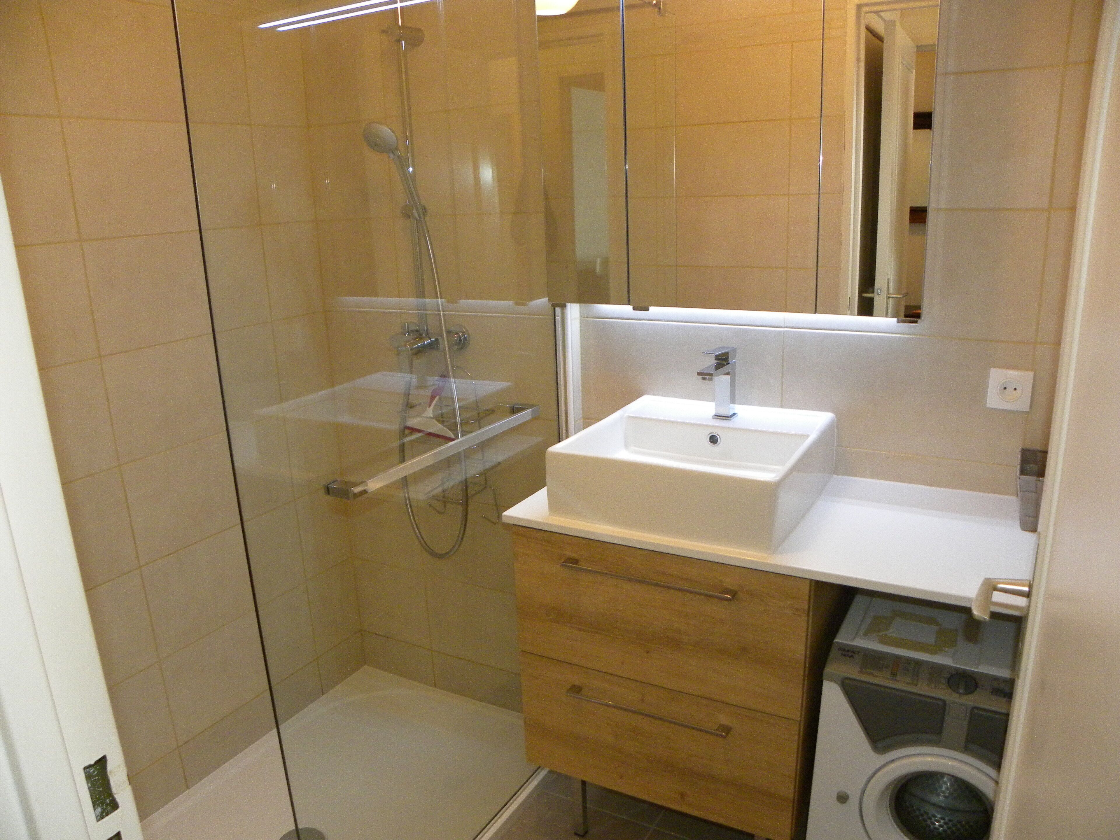 Apartment 2 Rooms + Terrace 10 M² -Front De Mer, Face Plage De Sable - Bandol