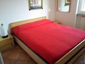 3 bedrooms, iron/ironing board - Porto Santo Stefano: Apartment/ flat - Porto Santo Stefano (Porto Santo Stefano)