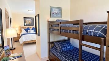 4 bedrooms, desk, iron/ironing board, free WiFi