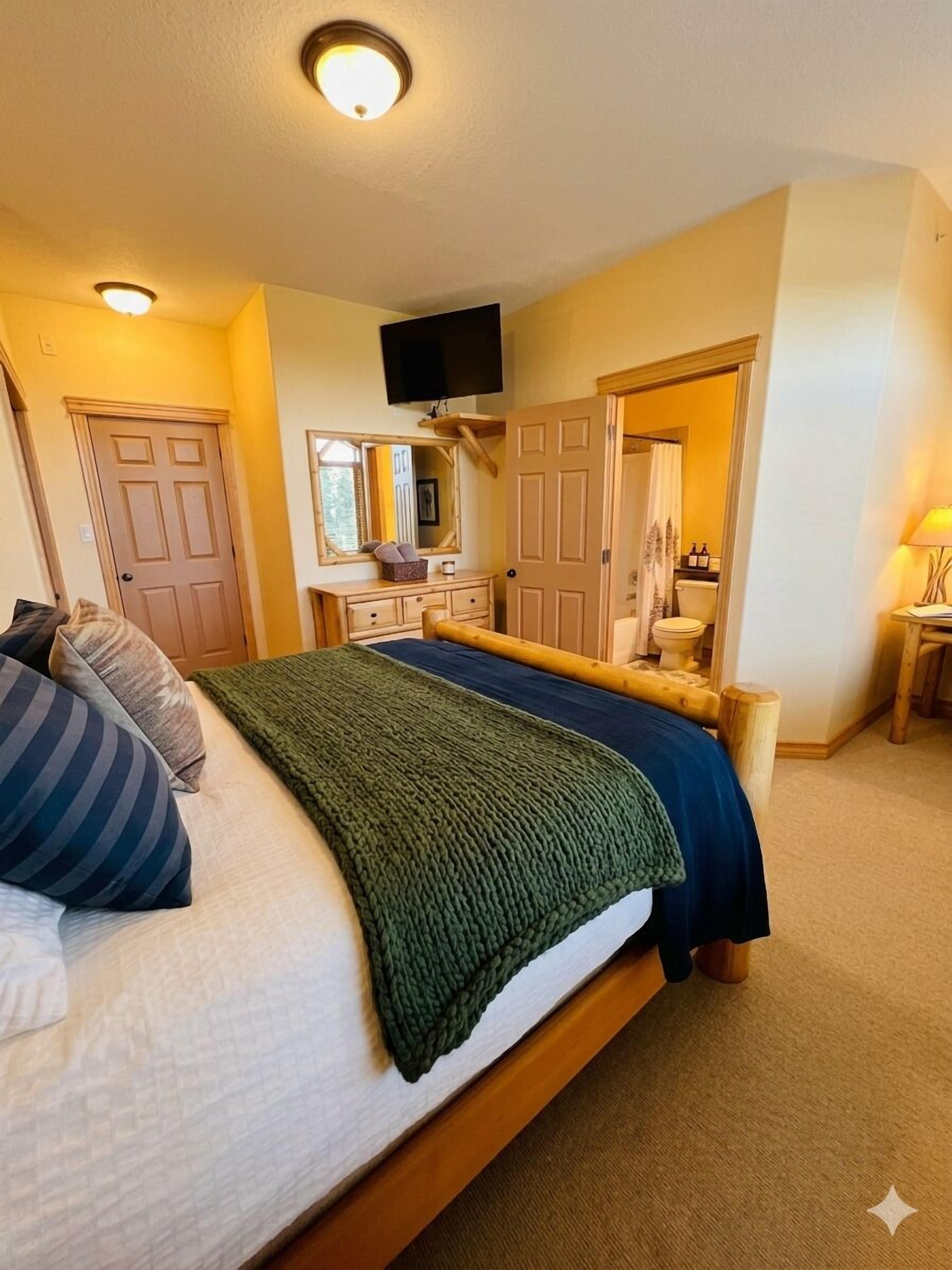 4 Schlafzimmer, Schreibtisch, Bügeleisen/Bügelbrett, kostenloses WLAN