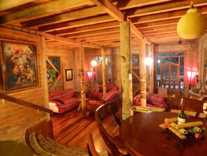 Living room - Dogs and Fish Dream Land (Baños de Agua Santa)
