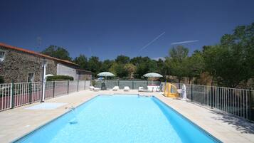 Piscine extérieure, piscine chauffée