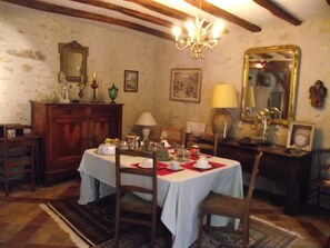 Desayuno continental incluido todos los días 