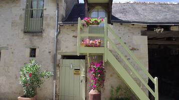 Traditionele tweepersoonskamer, 1 tweepersoonsbed | Kameruitzicht