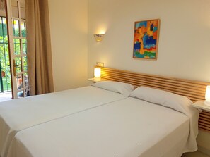 Iron/ironing board, free WiFi - 0270 ap. La Isla with 1 bedroom (Javea / Xàbia)