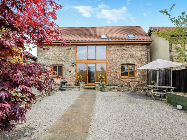 Outdoor dining - The Stables boasts a fantastic location, within the Forest of Dean. (Bream, near Lydney)