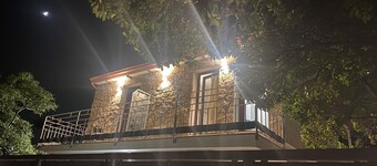 Three-room apartment on the ground floor, 1 minute from the beach. Between Cagliari and Villasimius.