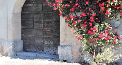 ANTICA CORTE GINEVRA - AP. LANCILLOTTO LAKE OF GARDA