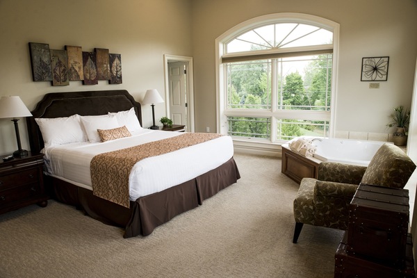 Appartamento Luxury, letti multipli, vista fiume | Ferro/asse da stiro, Wi-Fi gratuito, lenzuola