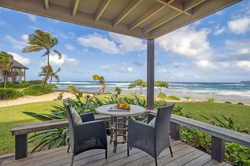 Incredible Ocean Views Just Steps From the Sand! Secluded, Laidback 2BR Condo