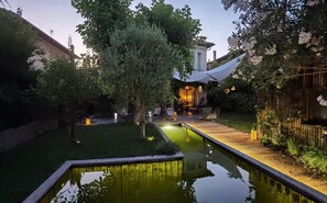 Piscina all'aperto, una piscina riscaldata