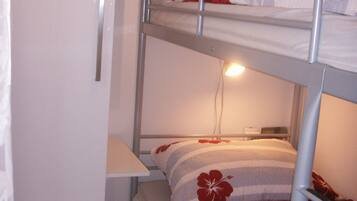 2 Schlafzimmer, Bügeleisen/Bügelbrett, kostenloses WLAN, Bettwäsche
